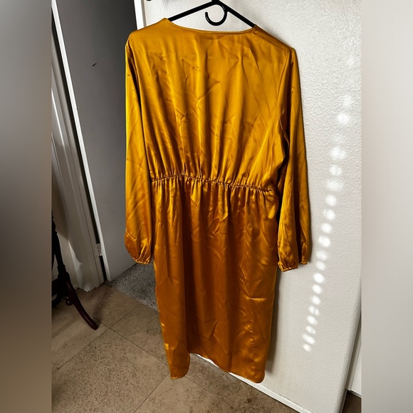 Roman Gold Large Wrap Dress Worthington New With Tags Perfect For Fall 🍁 - Picture 5 of 5
